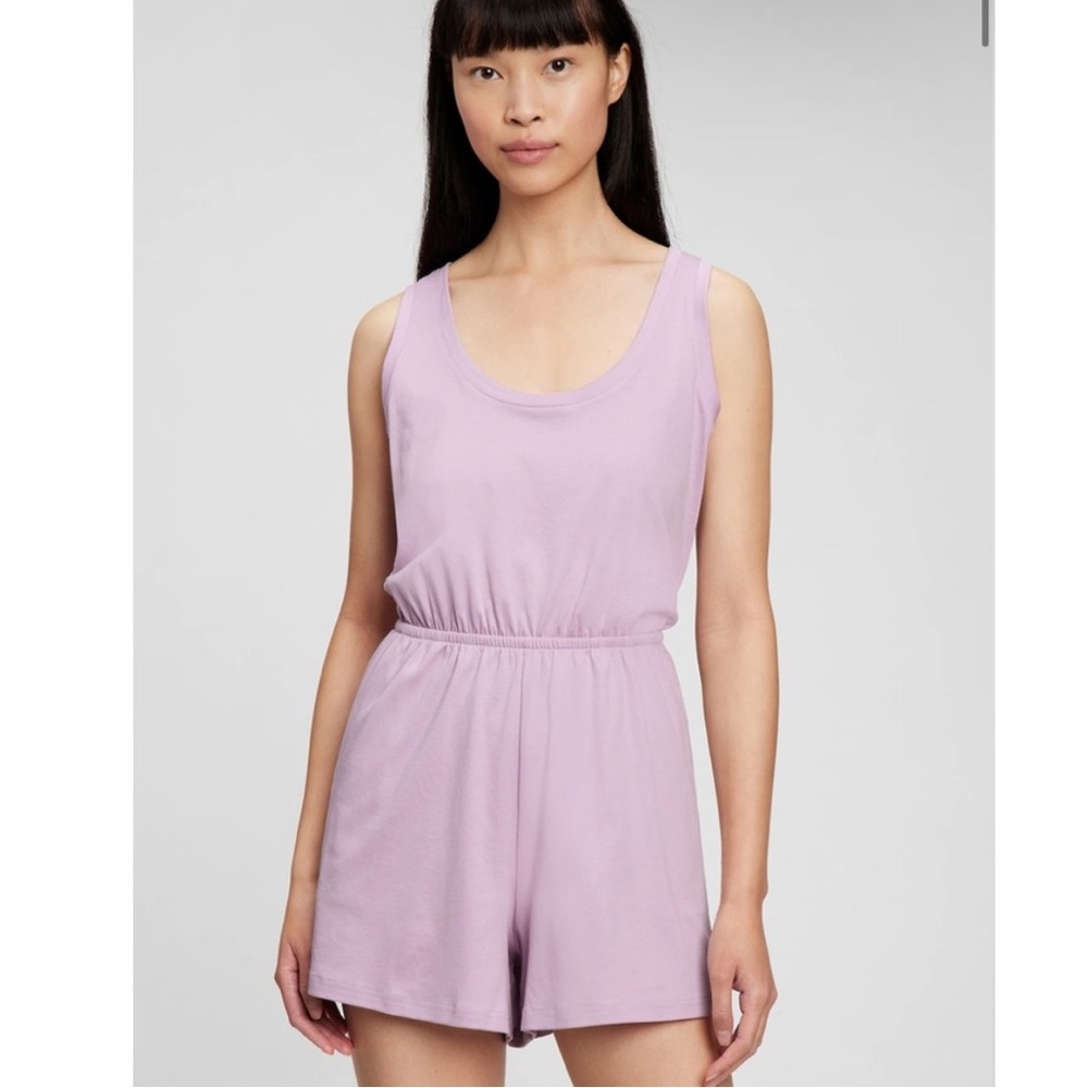 GAP NWT‎ Women's Racerback Cutout Open Back Romper Lavender Frost